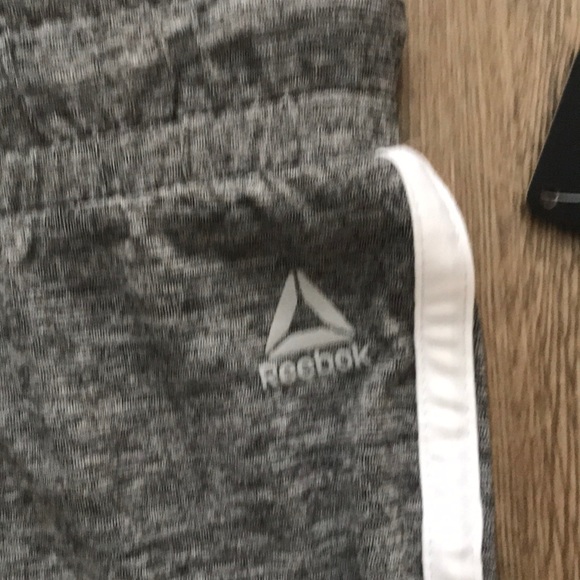NEW Reebok 24/7 Tulip Hem Pant Size L - Picture 4 of 9